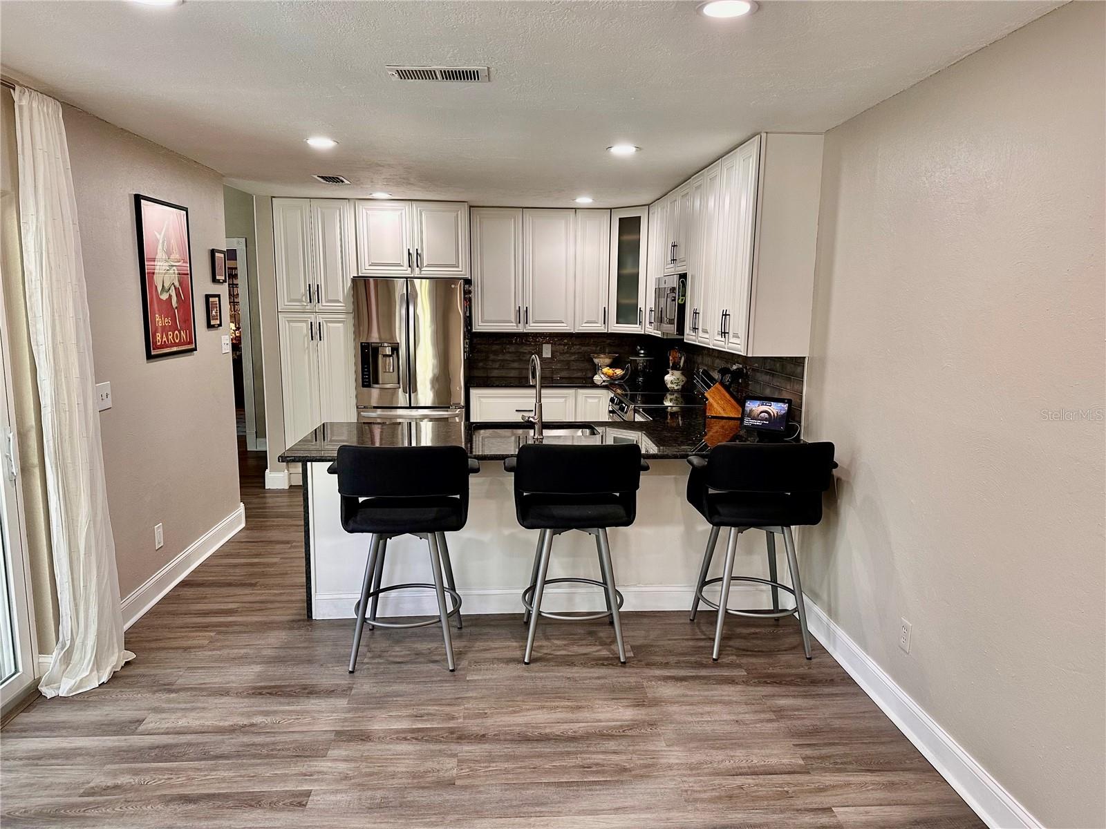 TB8454730 Property Photo