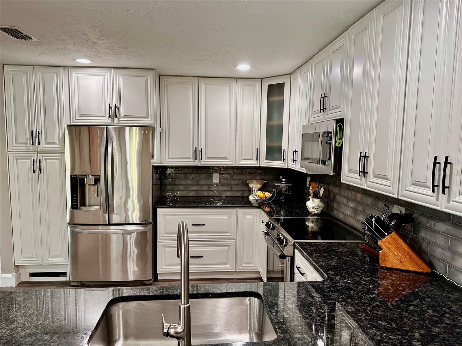 TB8454730 Property Photo