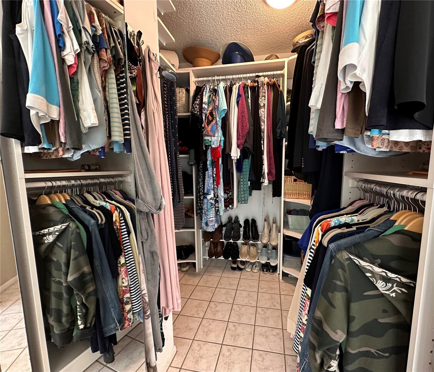 TB8454730 Property Photo