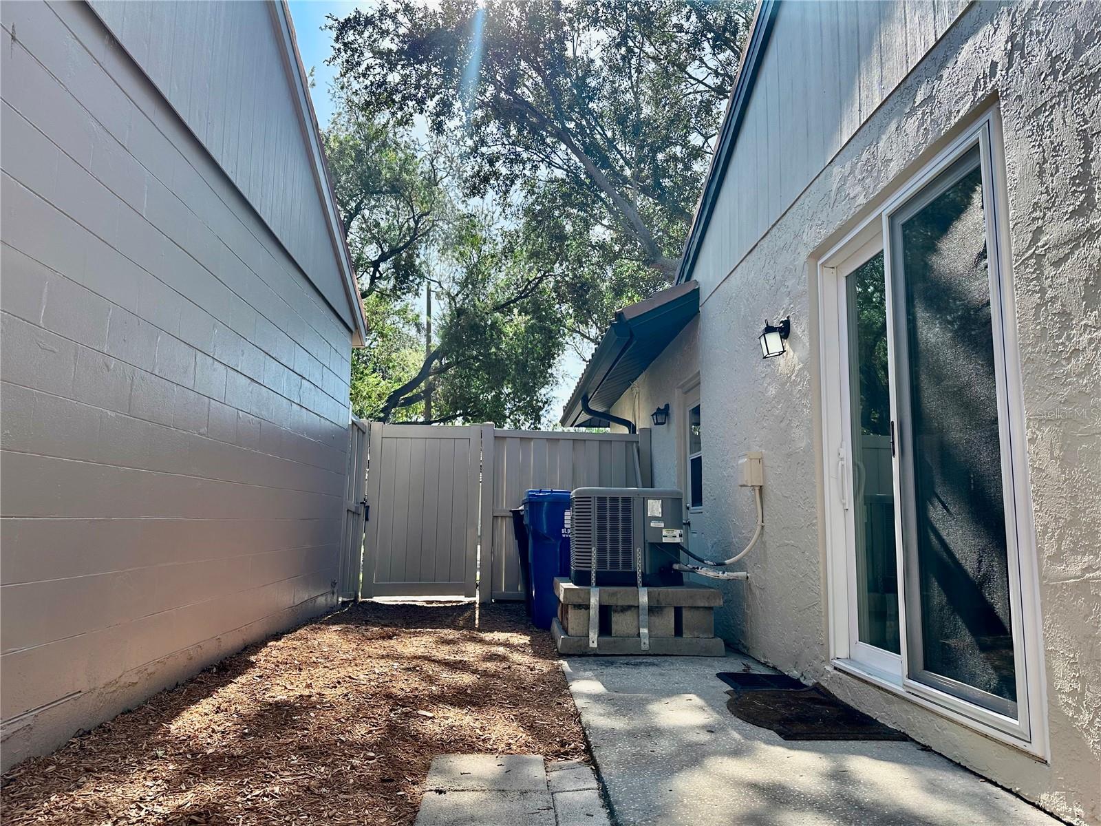 TB8454730 Property Photo