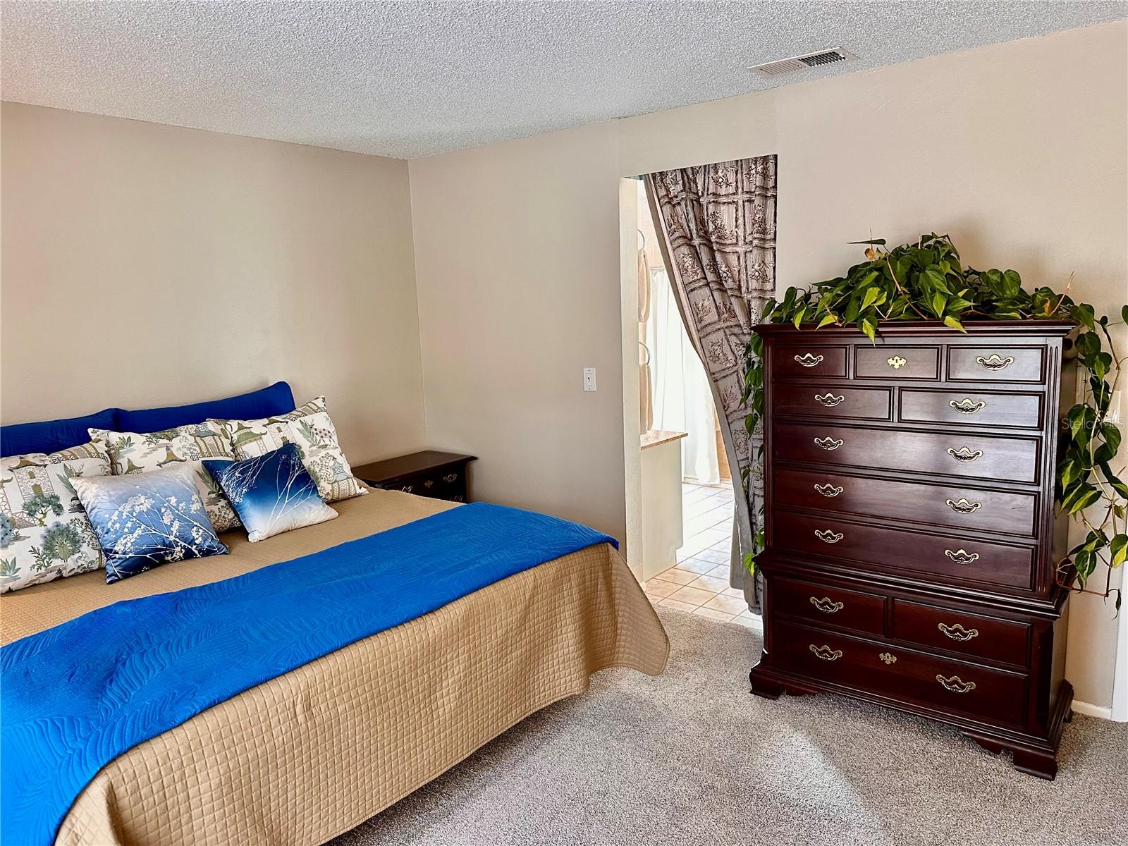 TB8454730 Property Photo