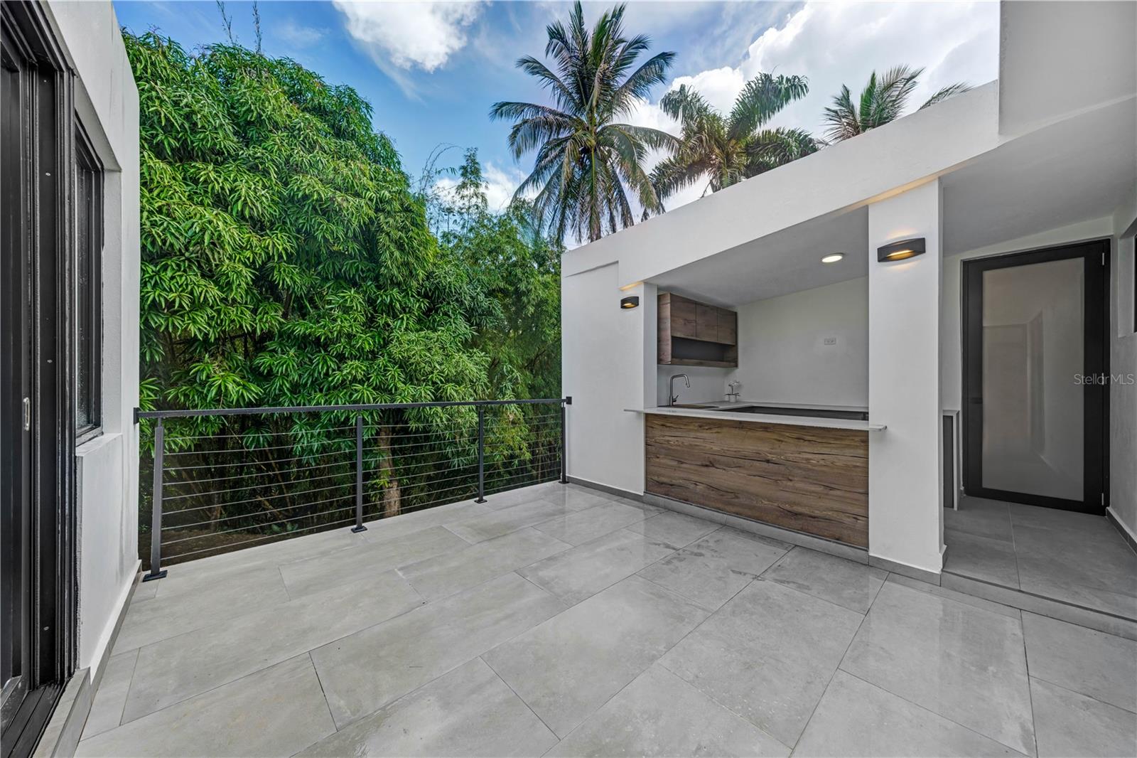 PR9117846 Property Photo