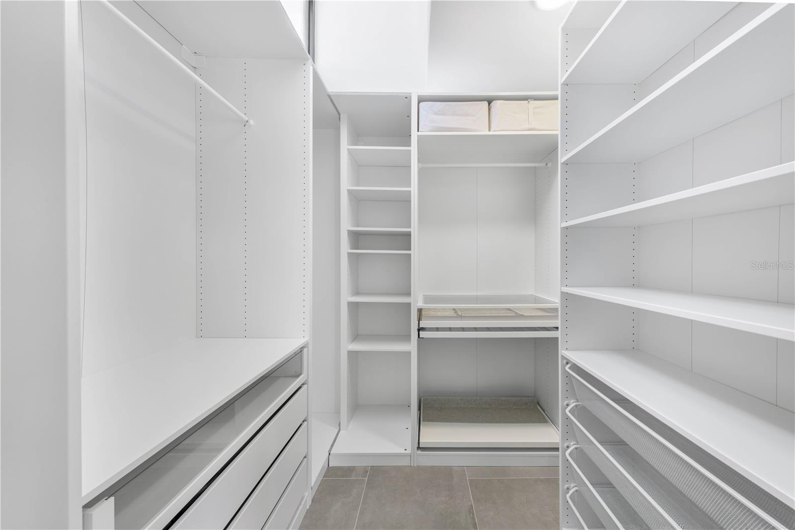 PR9117846 Property Photo