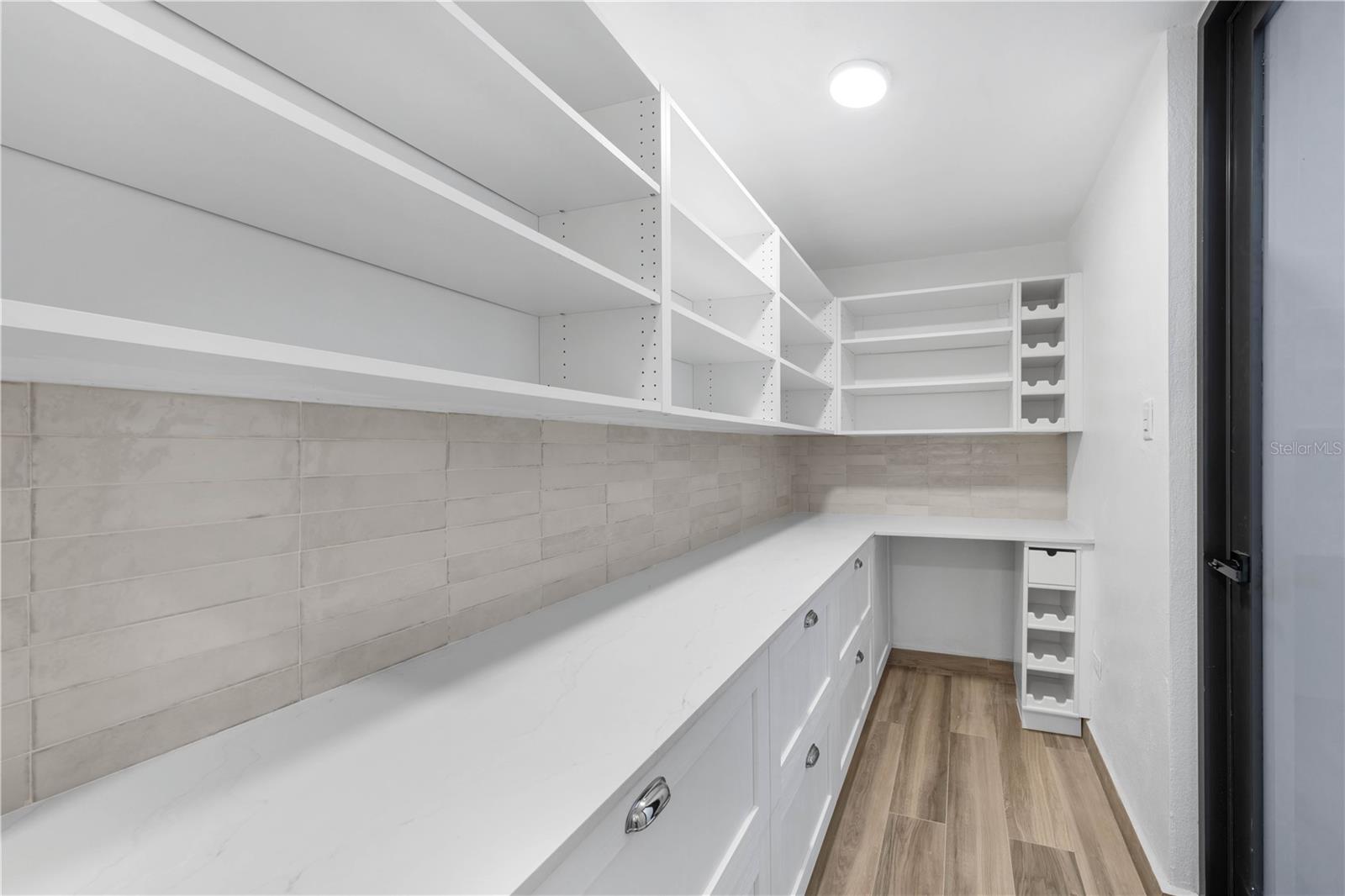 PR9117846 Property Photo