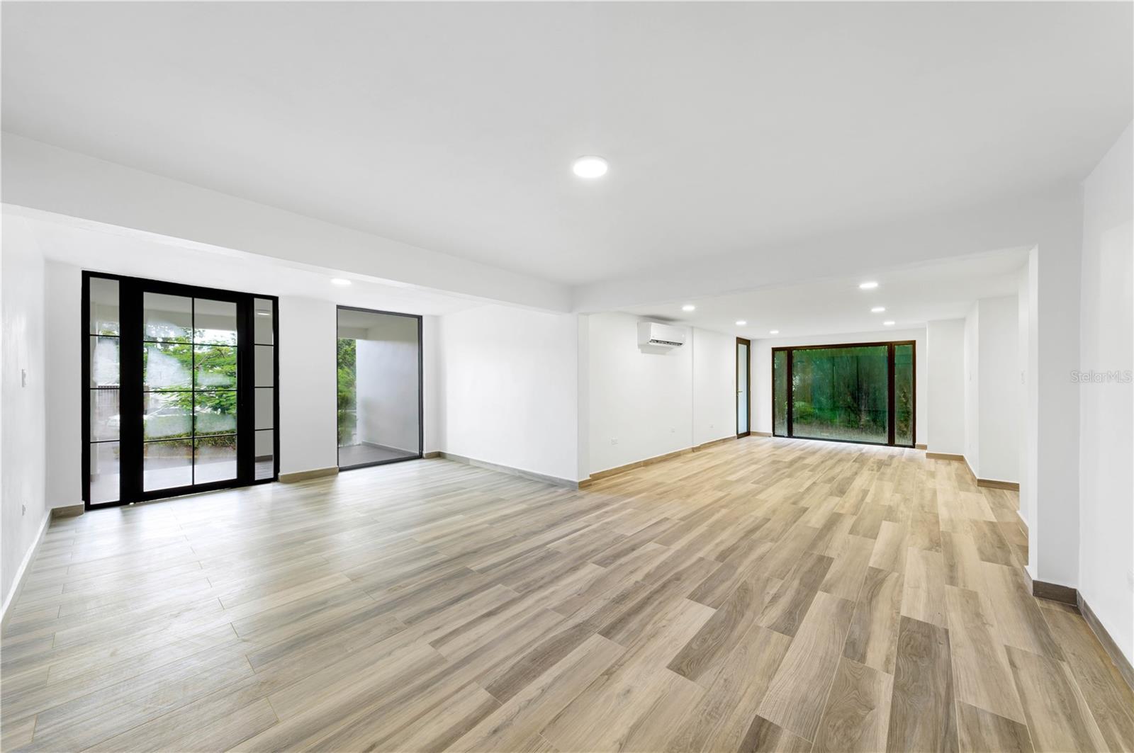 PR9117846 Property Photo