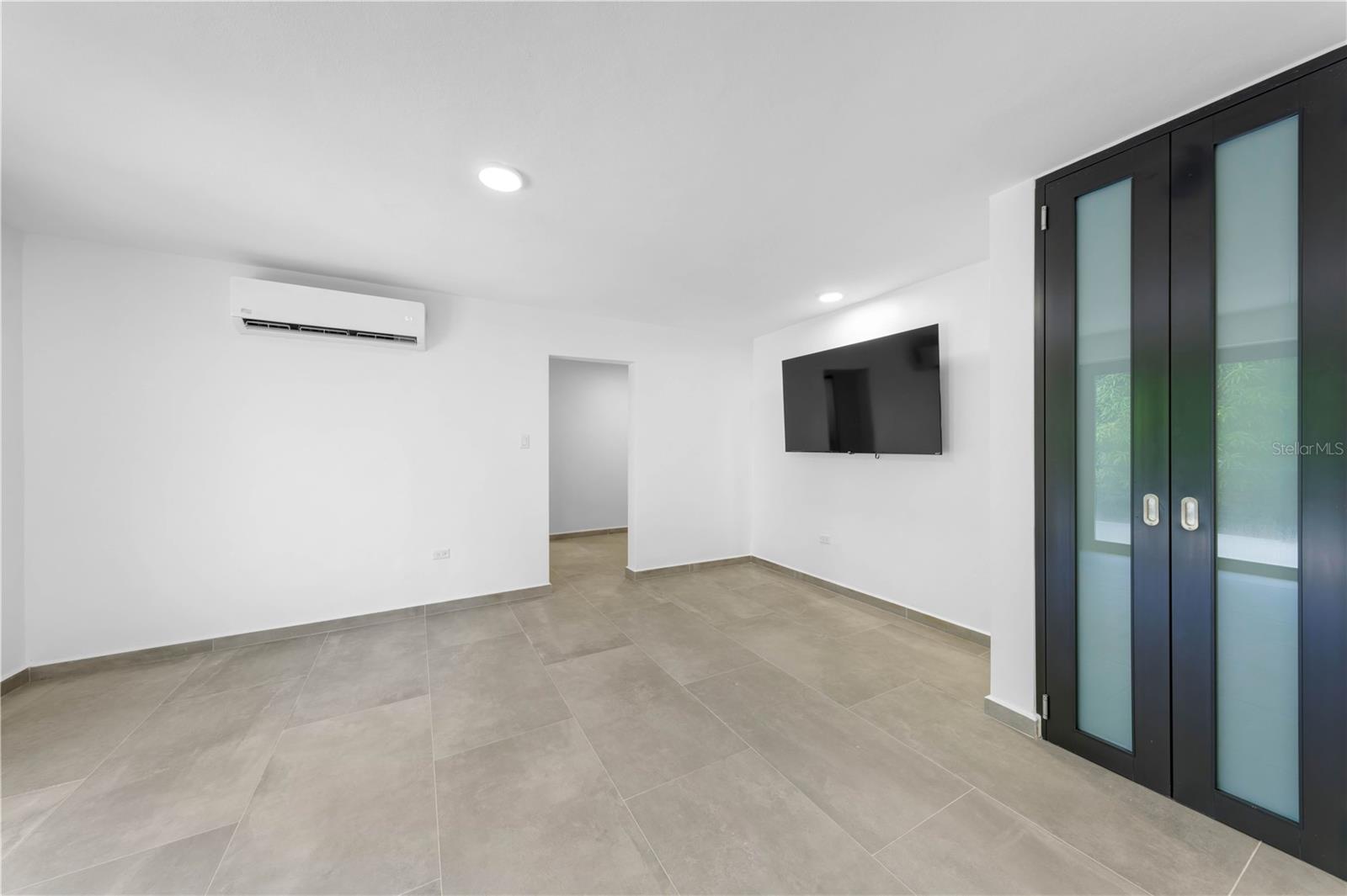 PR9117846 Property Photo