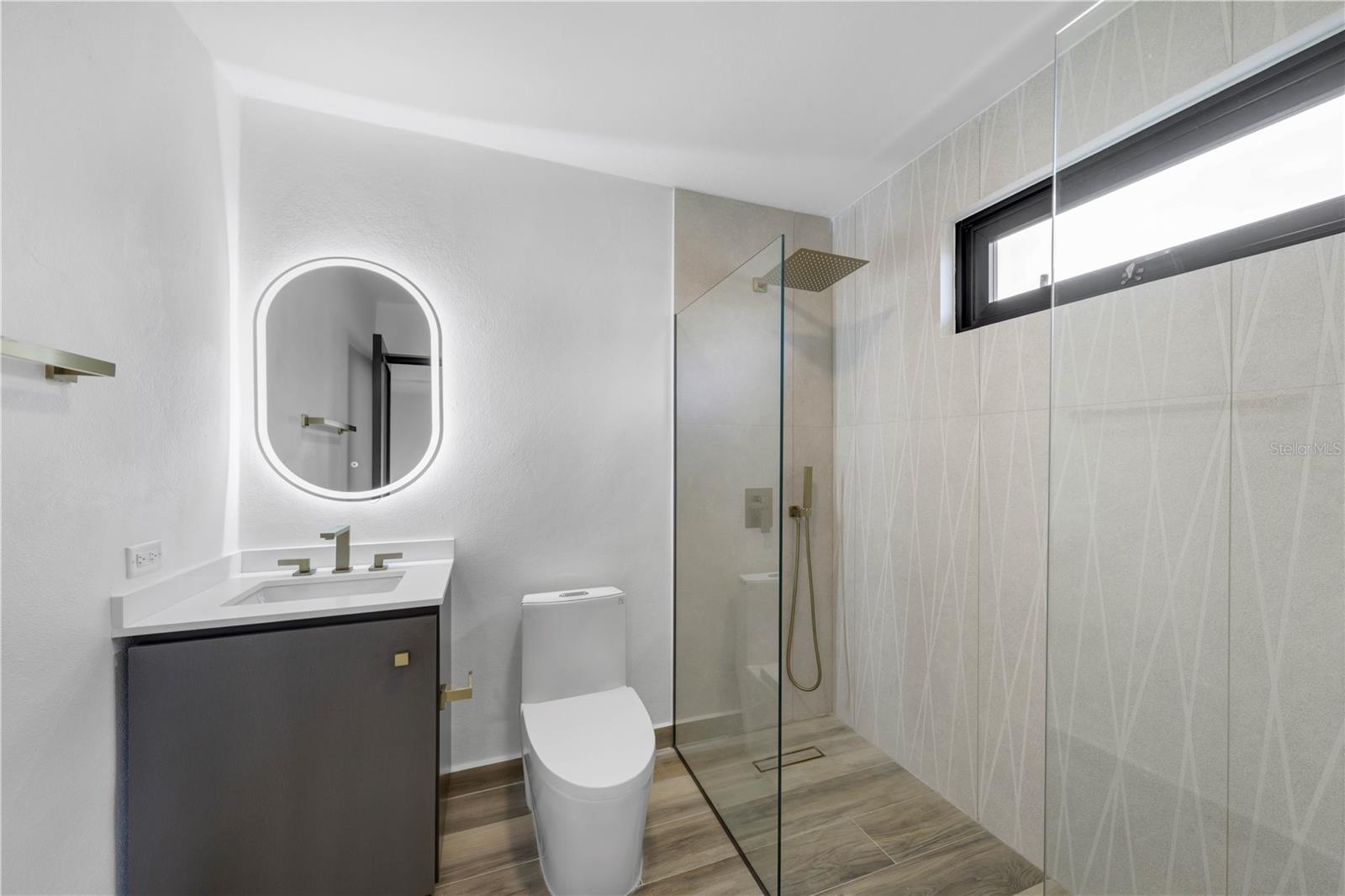 PR9117846 Property Photo