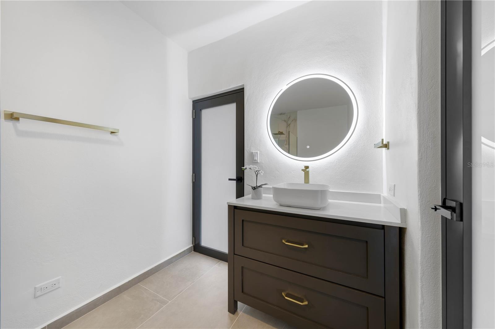 PR9117846 Property Photo