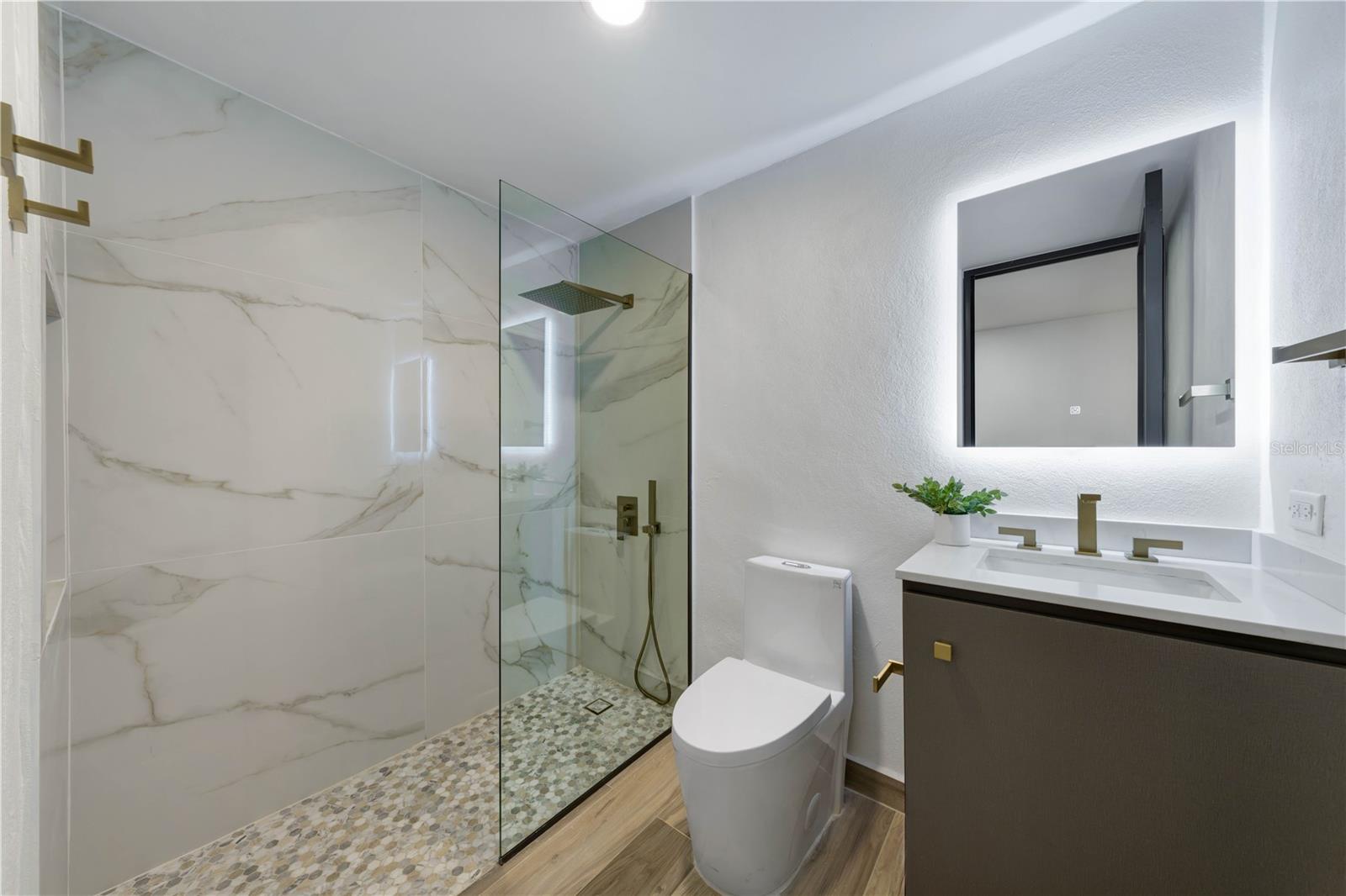 PR9117846 Property Photo