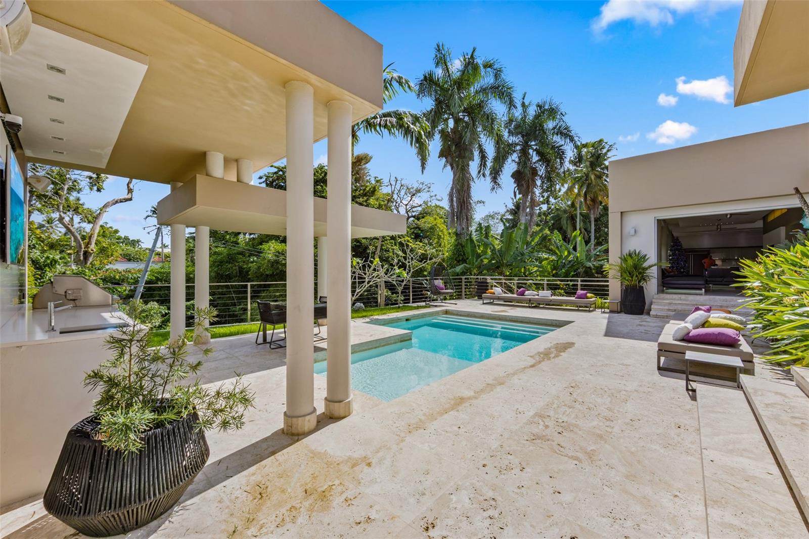 PR9117850 Property Photo