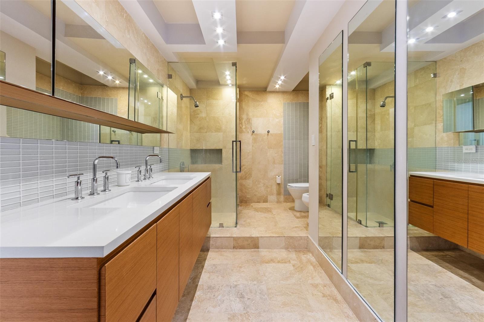 PR9117850 Property Photo