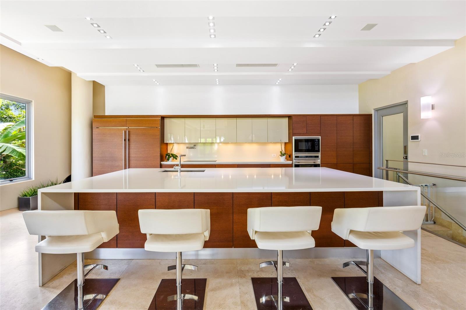 PR9117850 Property Photo