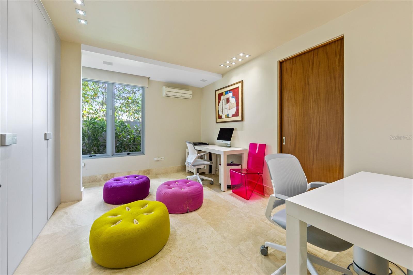 PR9117850 Property Photo