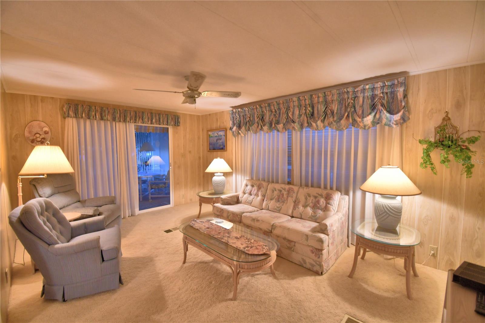 P4937233 Property Photo