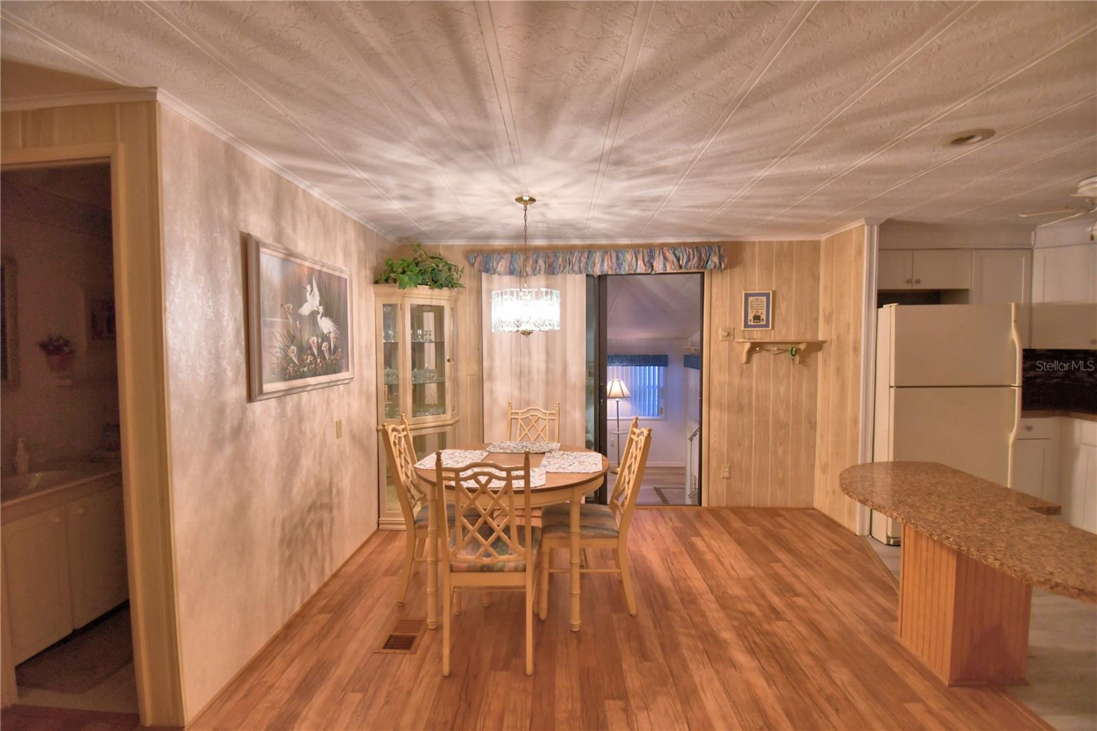 P4937233 Property Photo