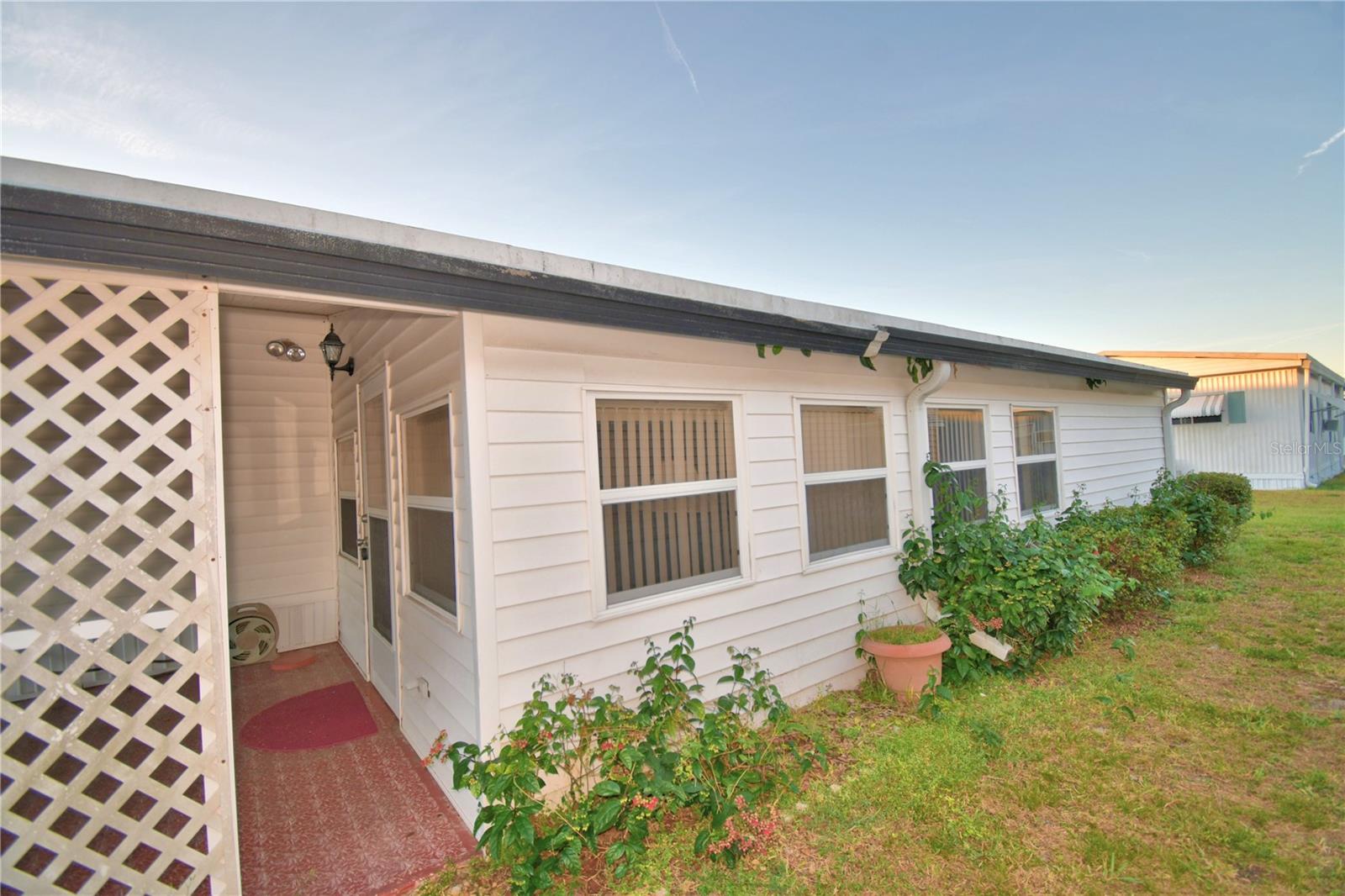 P4937233 Property Photo