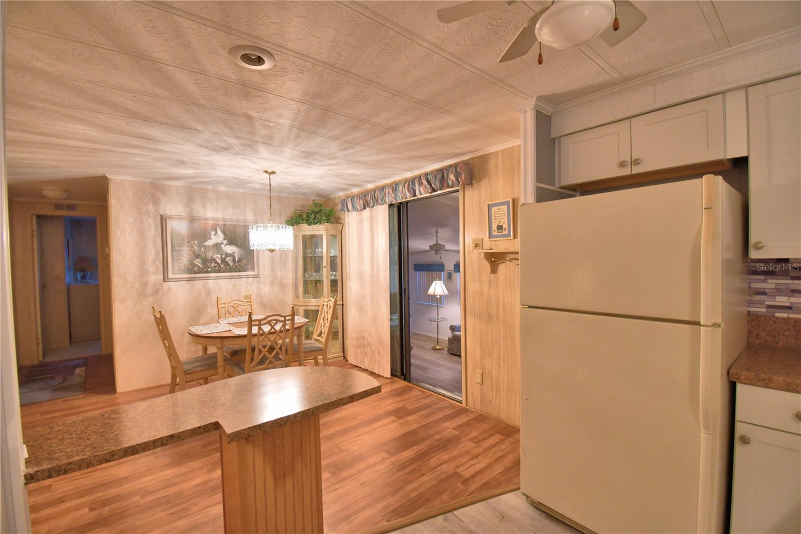 P4937233 Property Photo