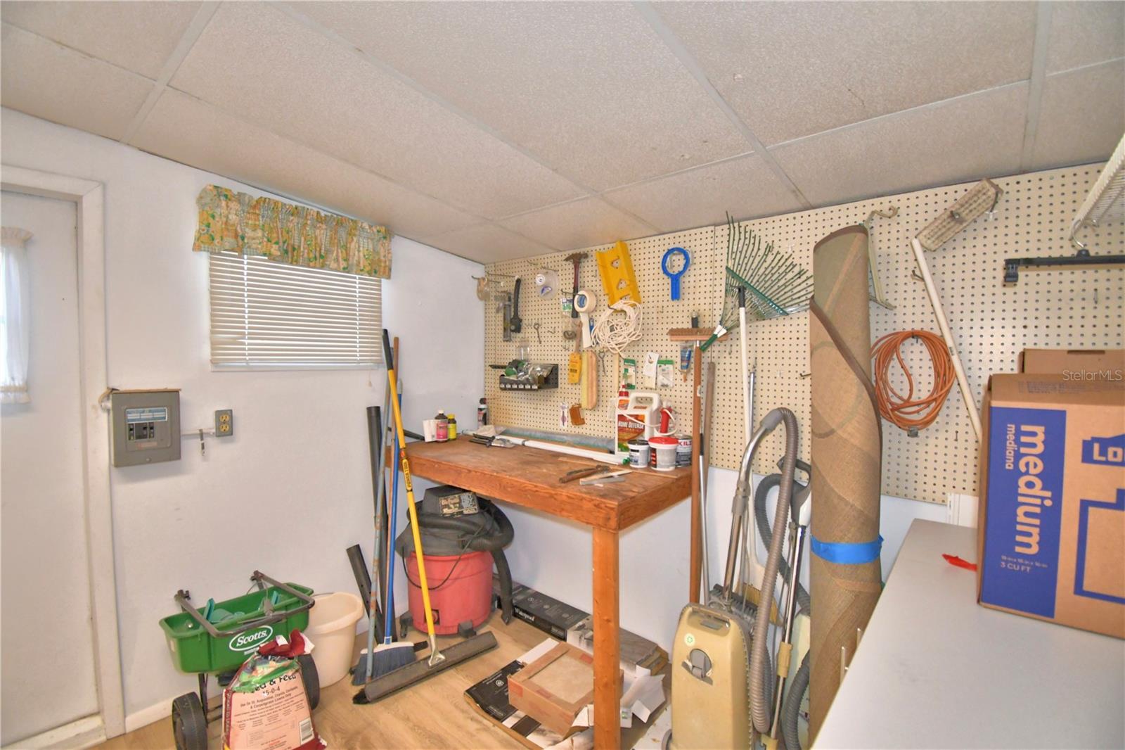 P4937233 Property Photo