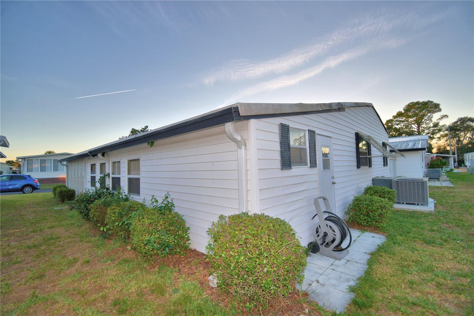 P4937233 Property Photo