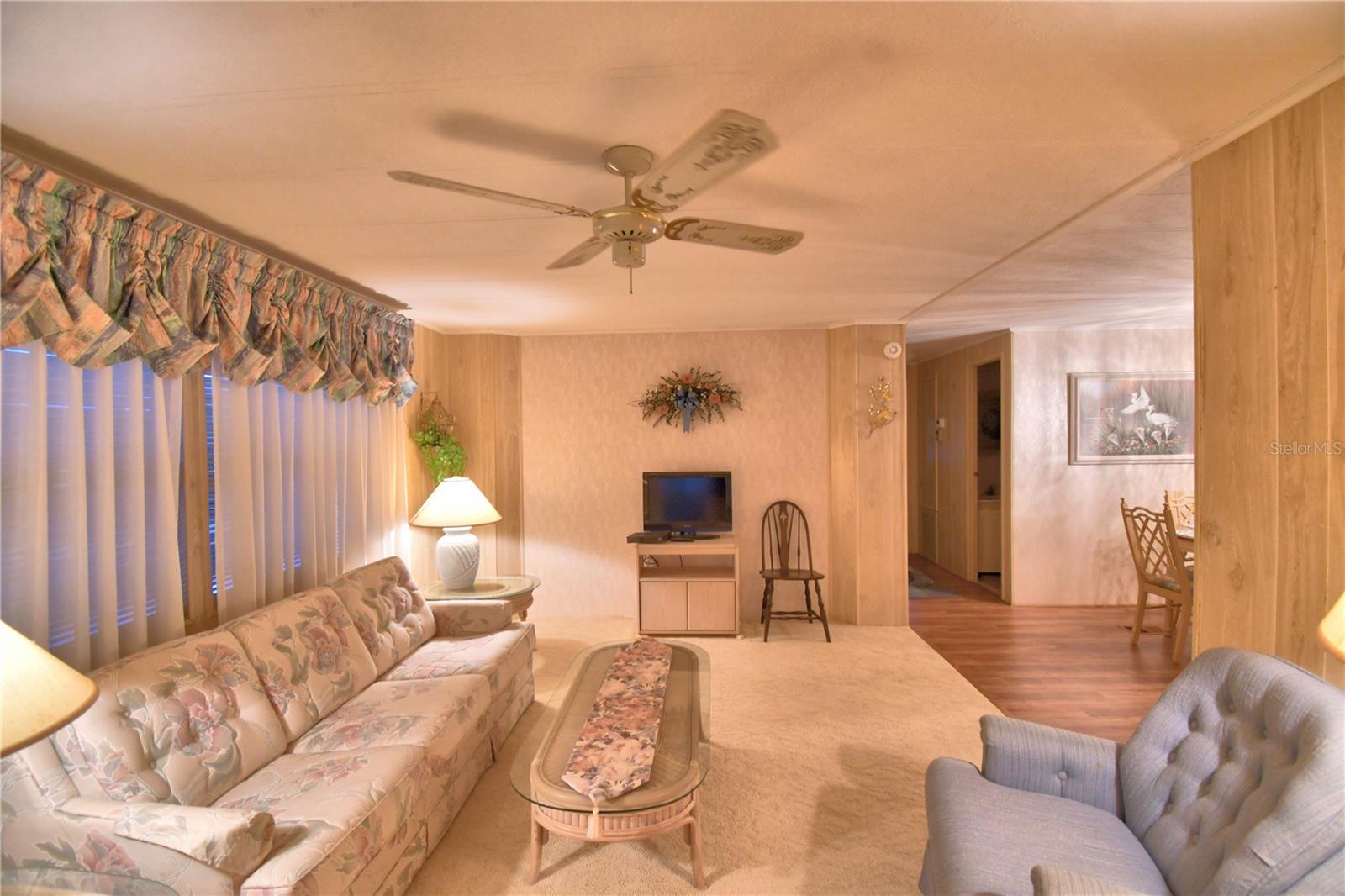 P4937233 Property Photo