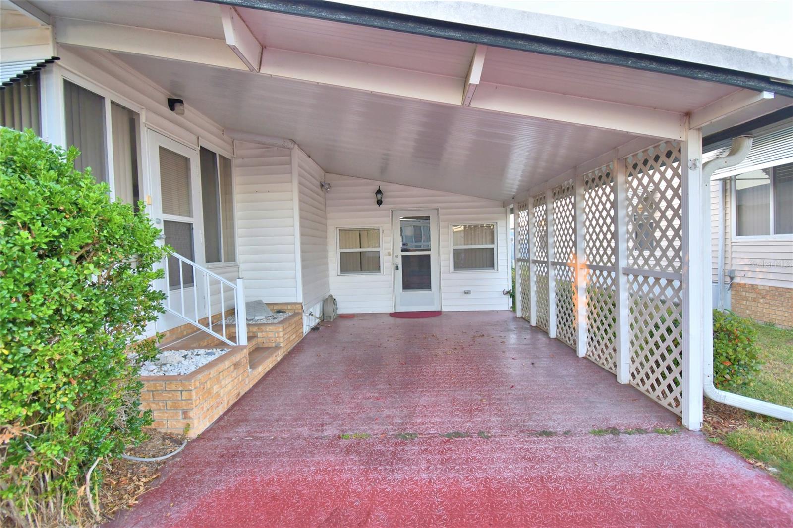 P4937233 Property Photo