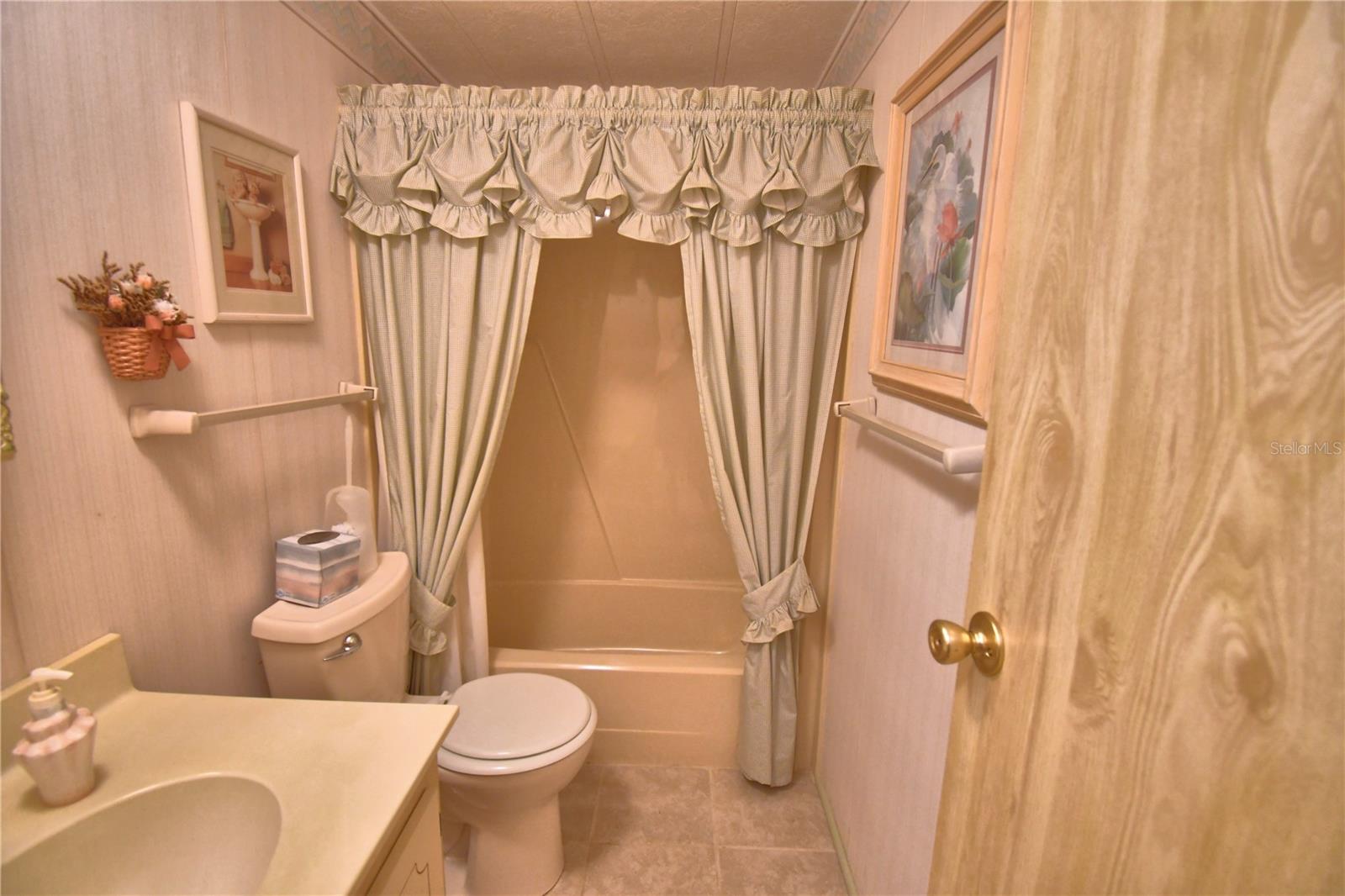 P4937233 Property Photo