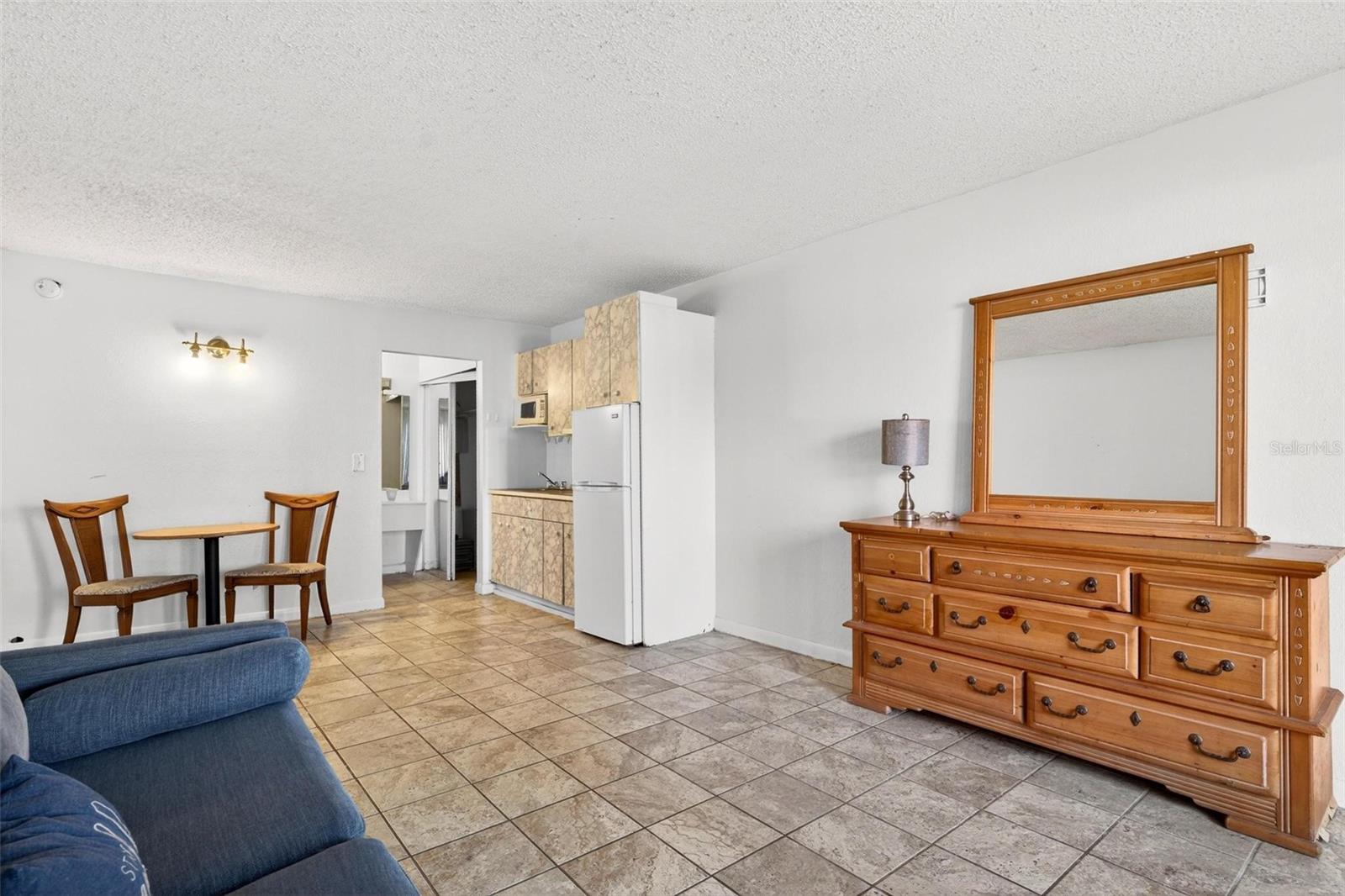 O6365974 Property Photo