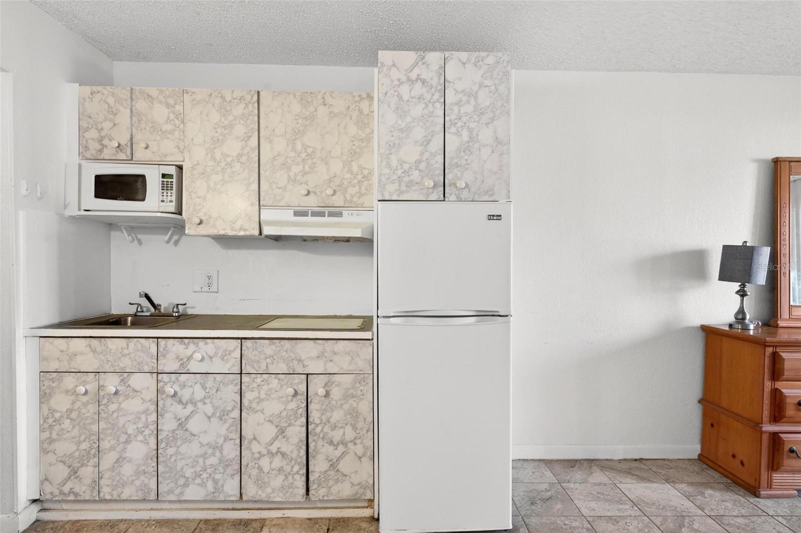 O6365974 Property Photo