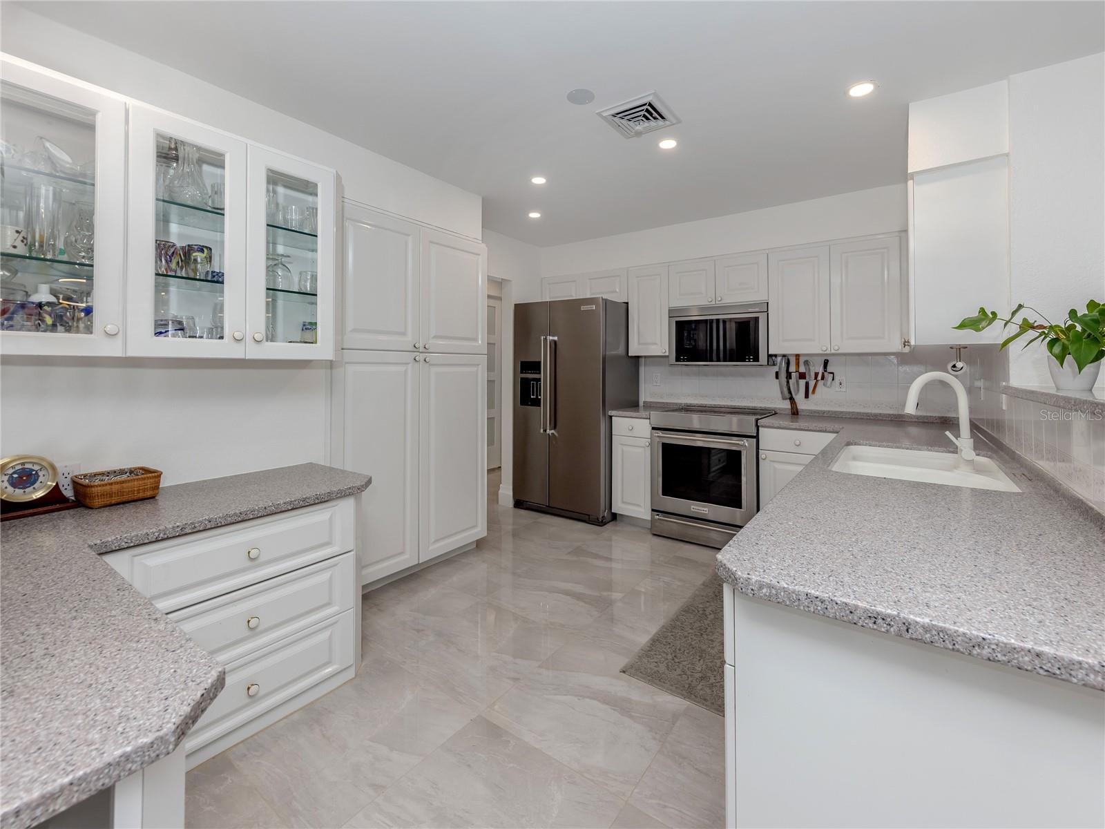 N6141843 Property Photo