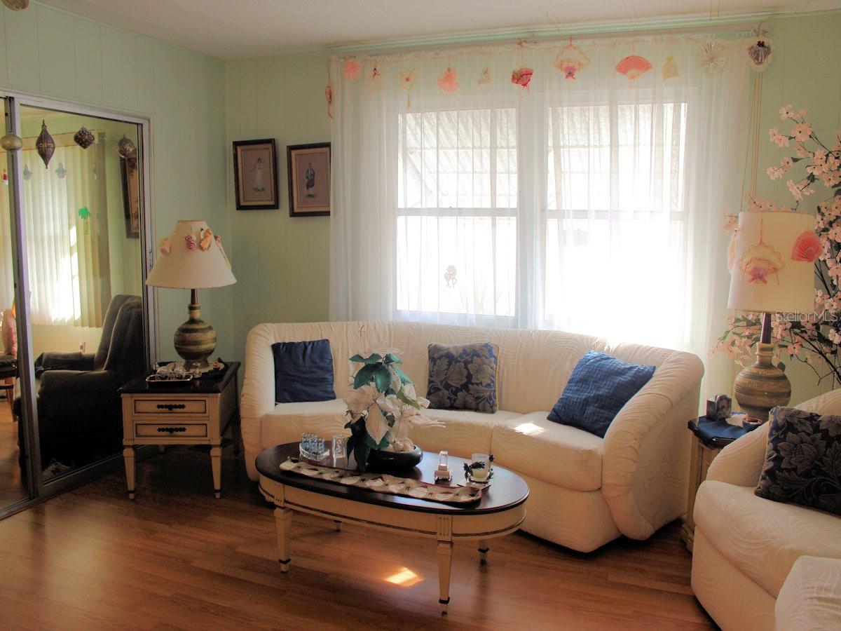 TB8454826 Property Photo