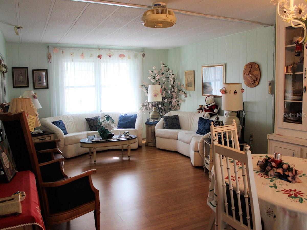 TB8454826 Property Photo