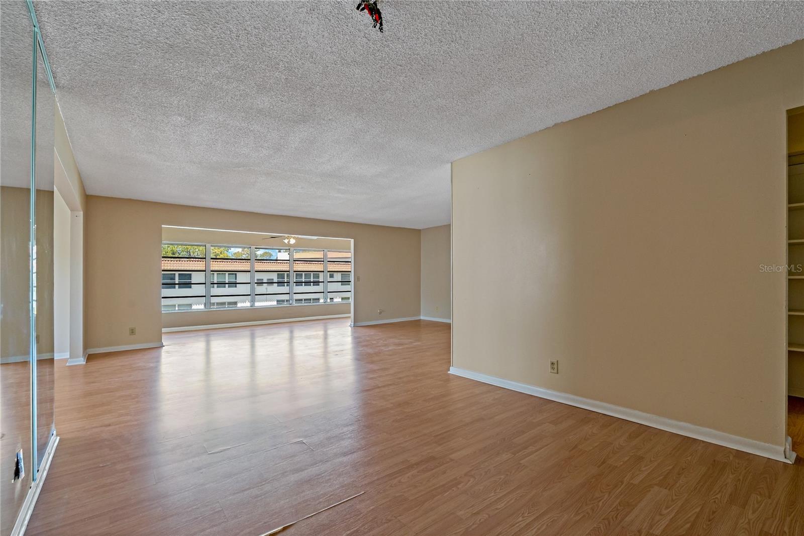 P4937234 Property Photo