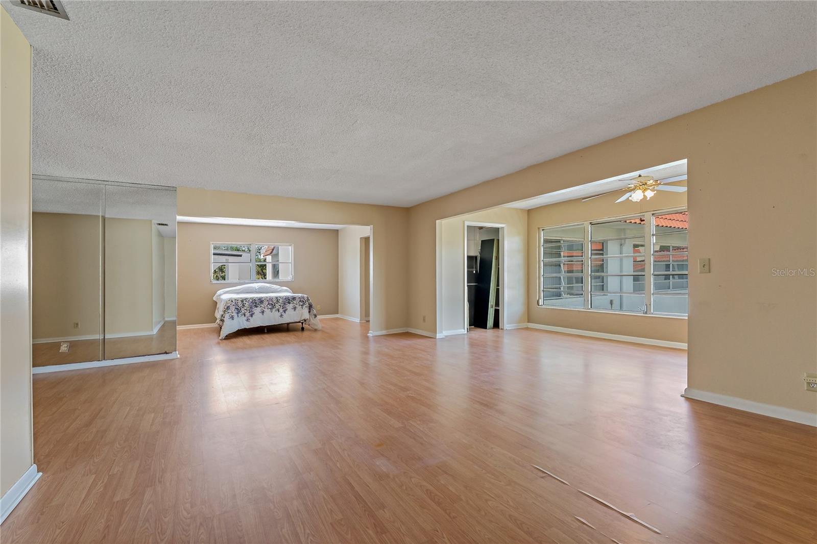 P4937234 Property Photo