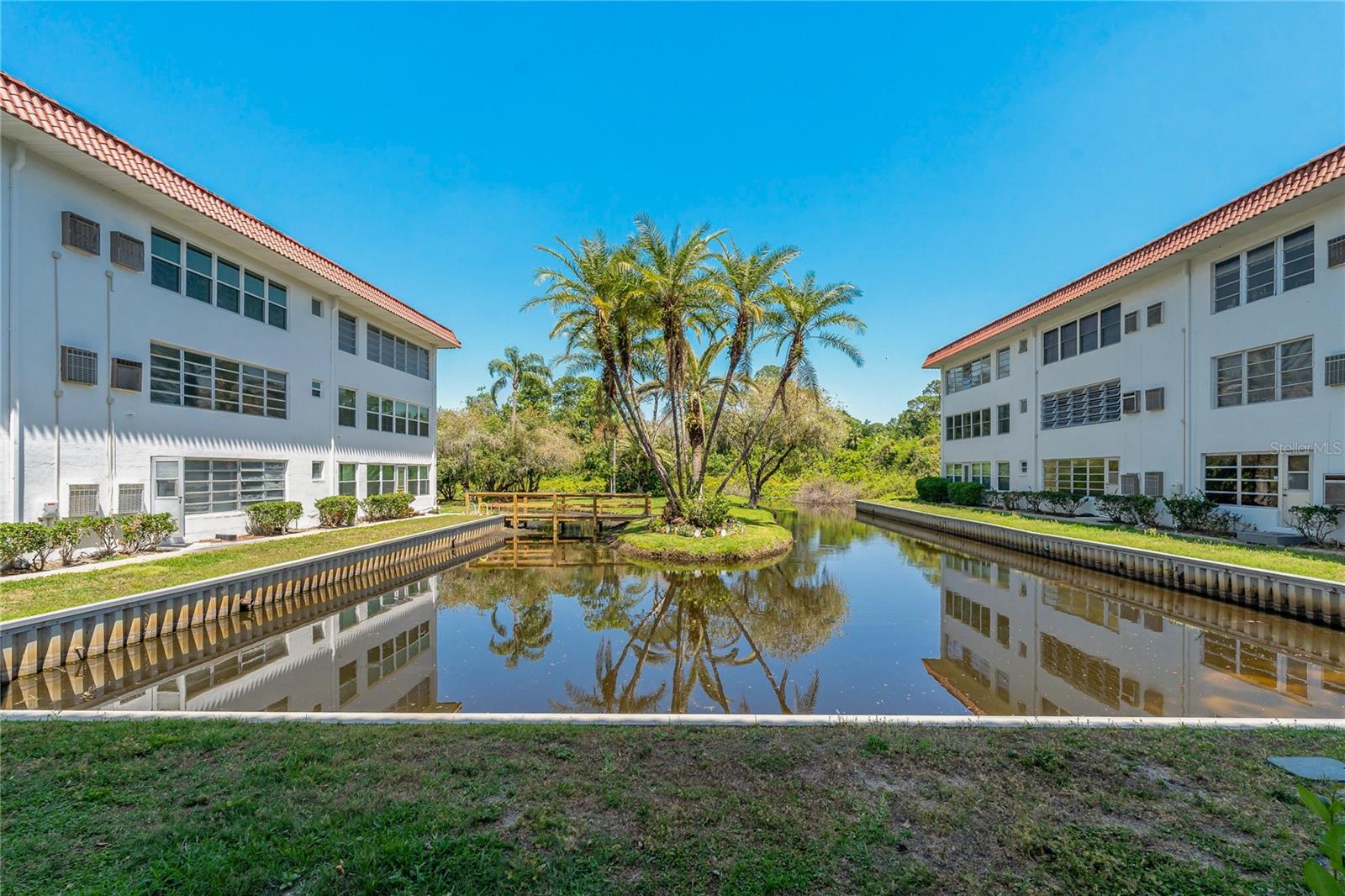 P4937234 Property Photo