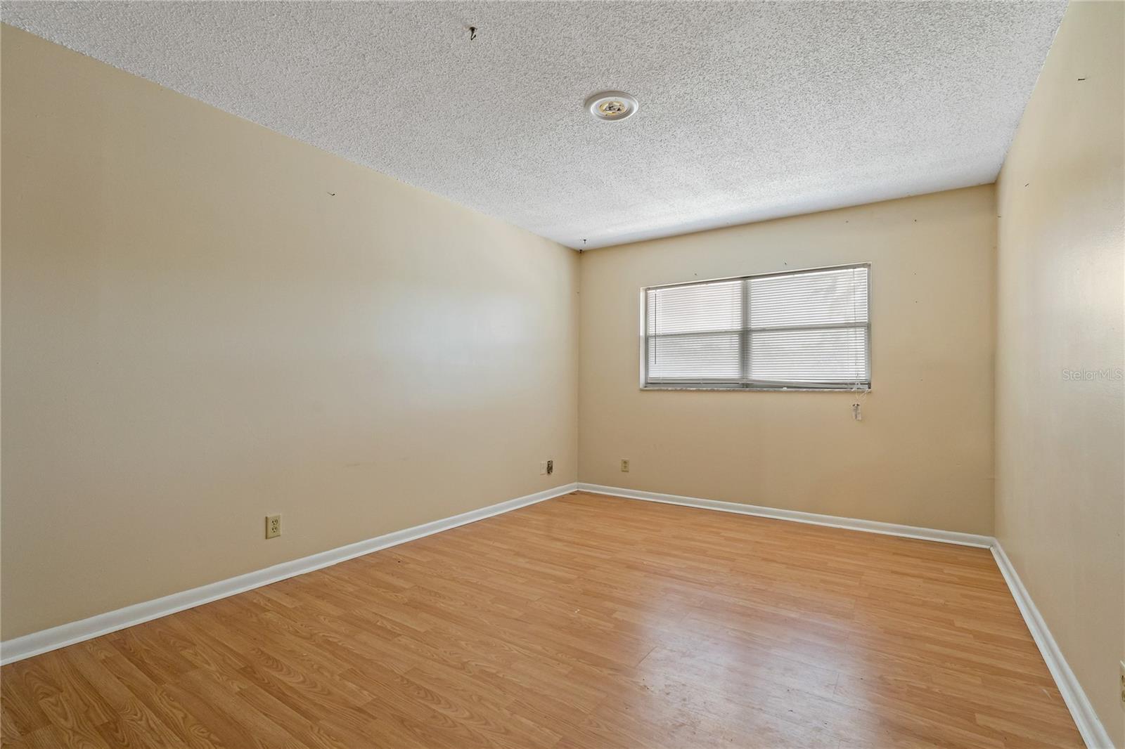 P4937234 Property Photo