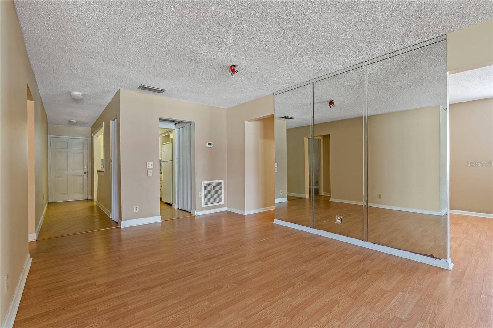 P4937234 Property Photo