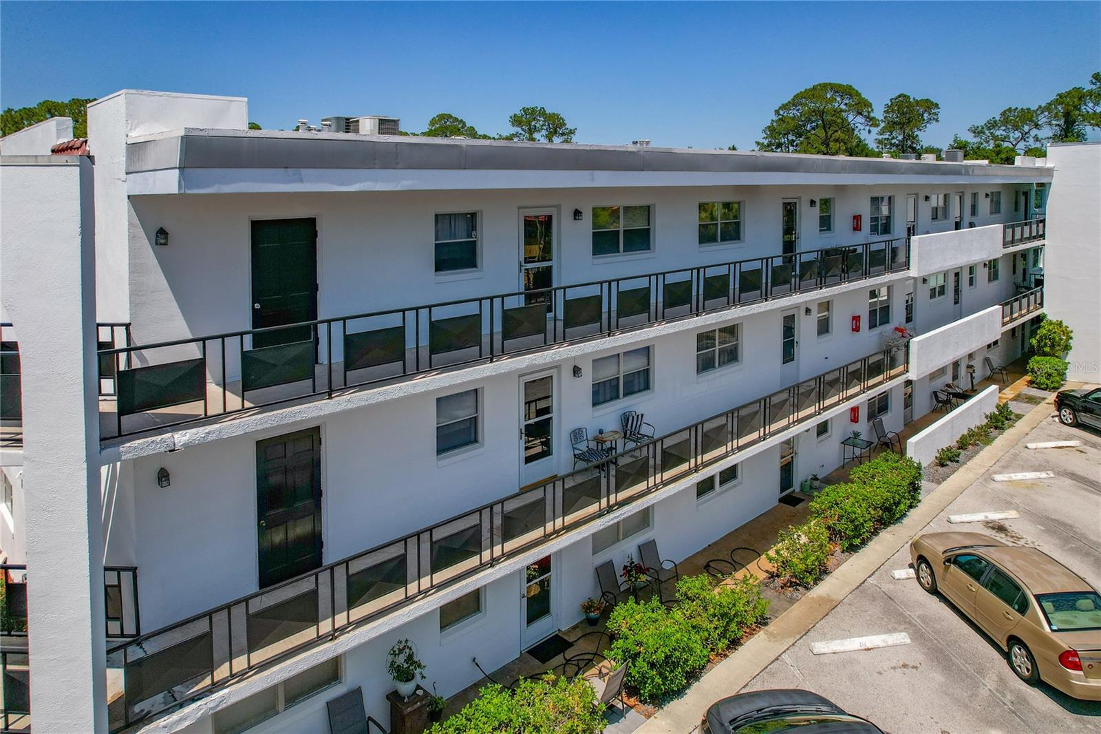 P4937234 Property Photo