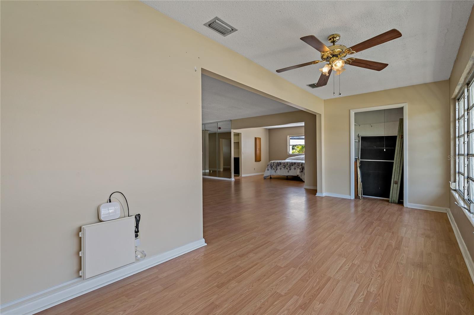 P4937234 Property Photo