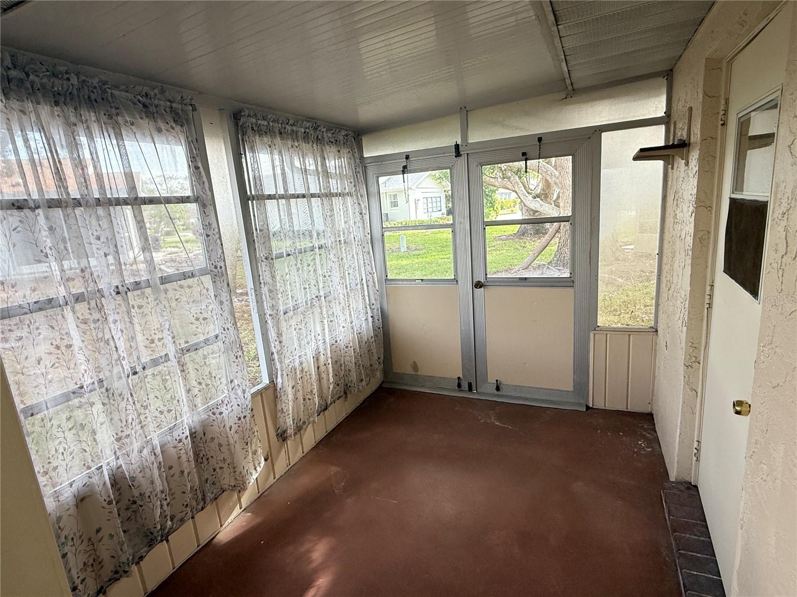 TB8454841 Property Photo