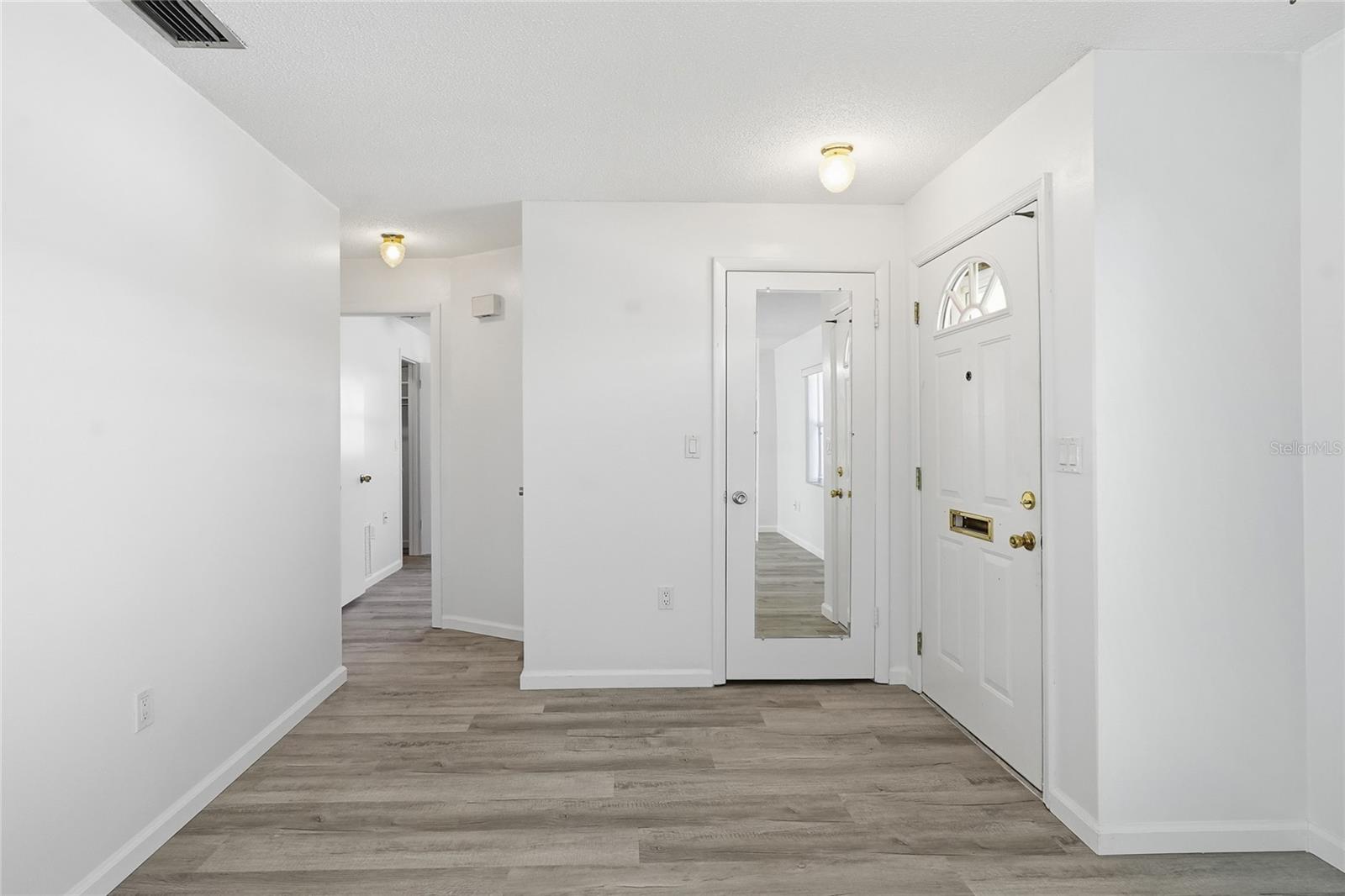 L4957783 Property Photo