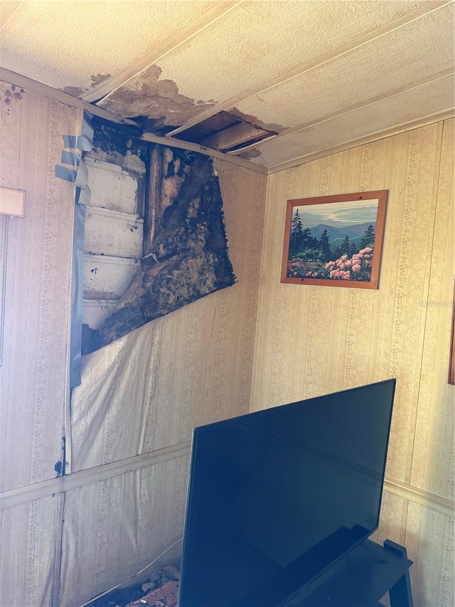 B4902122 Property Photo