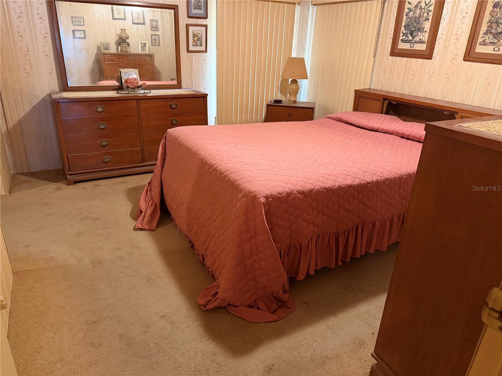 B4902122 Property Photo