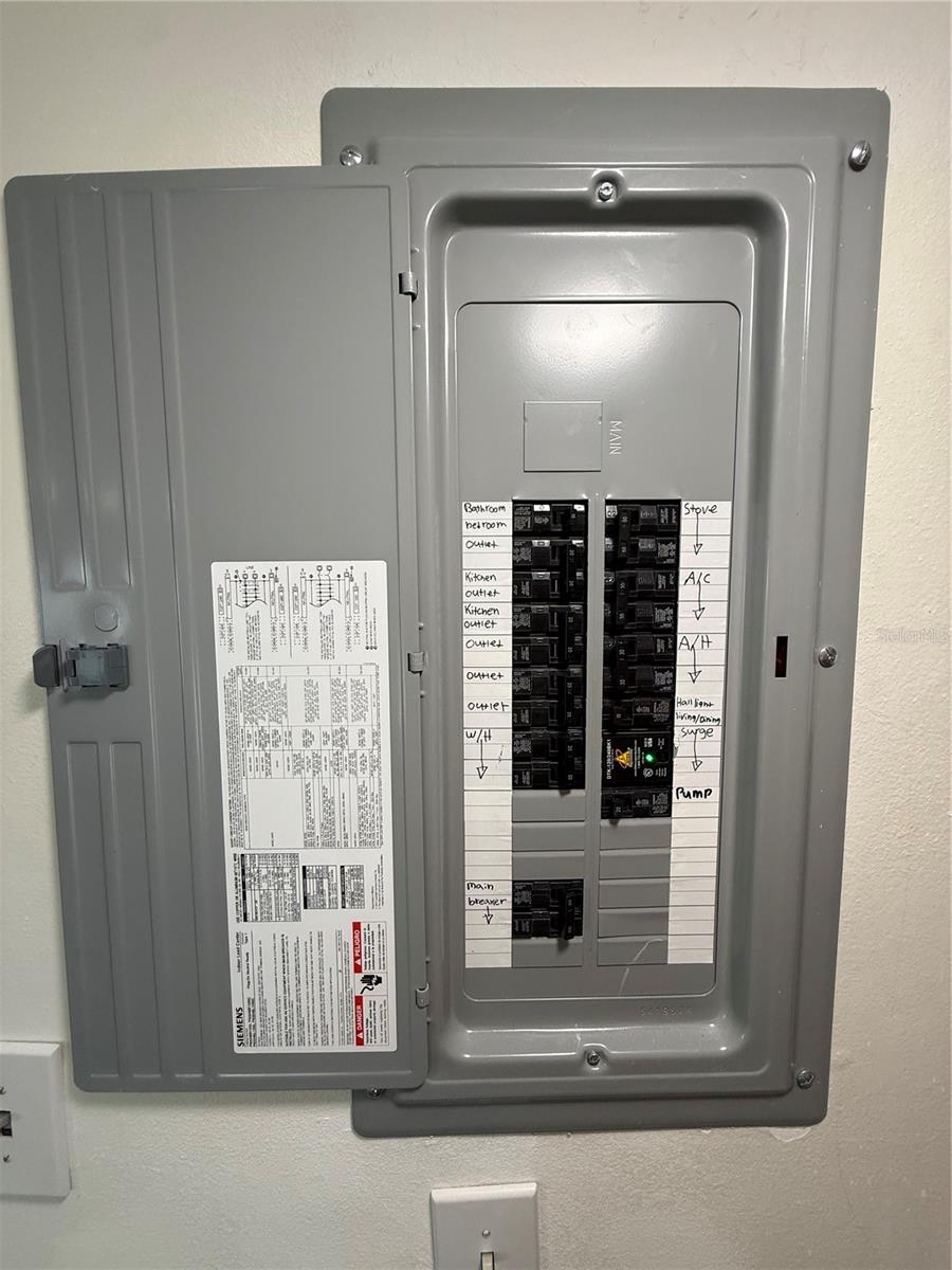 TB8454889 Property Photo