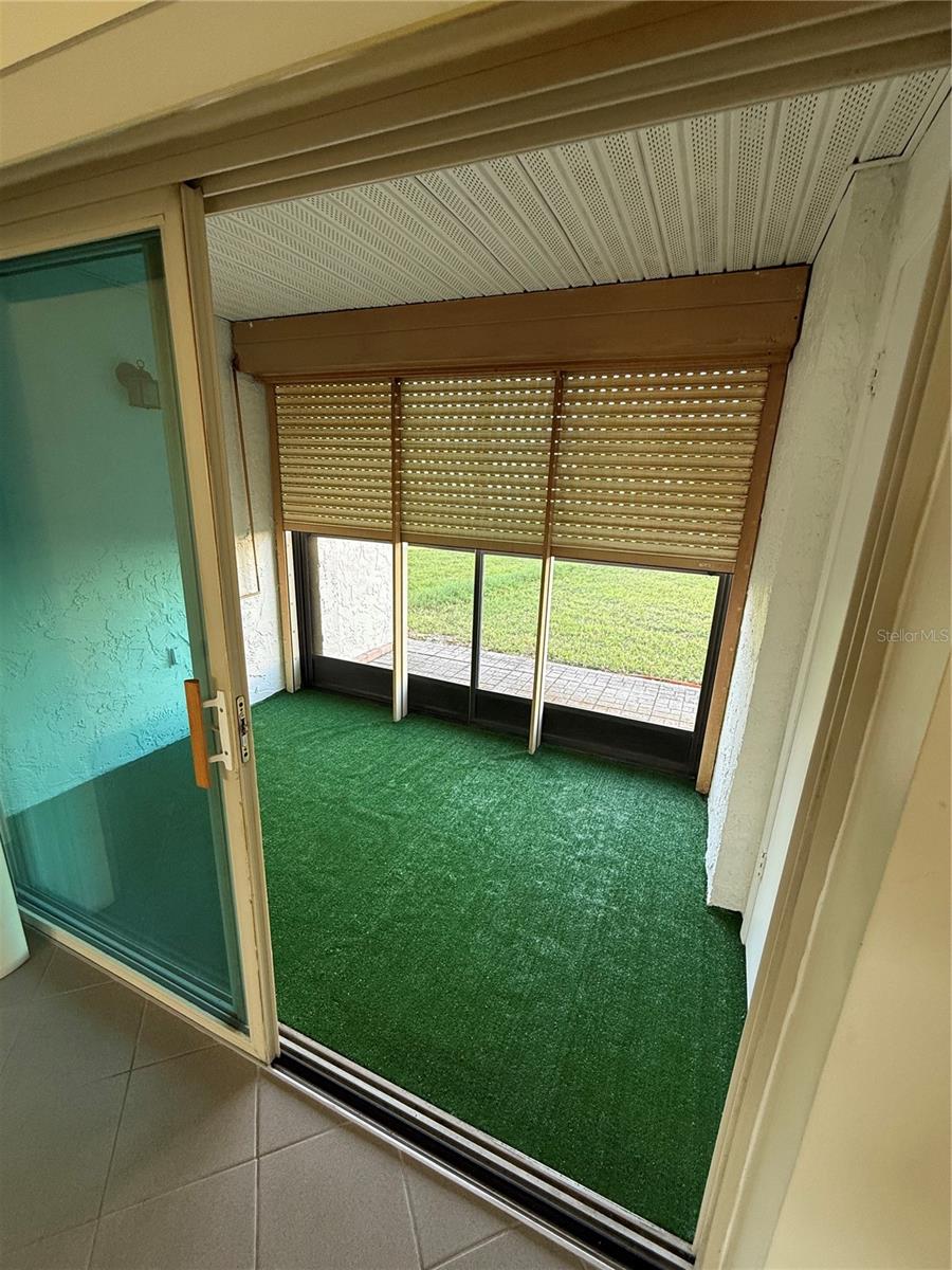 TB8454889 Property Photo