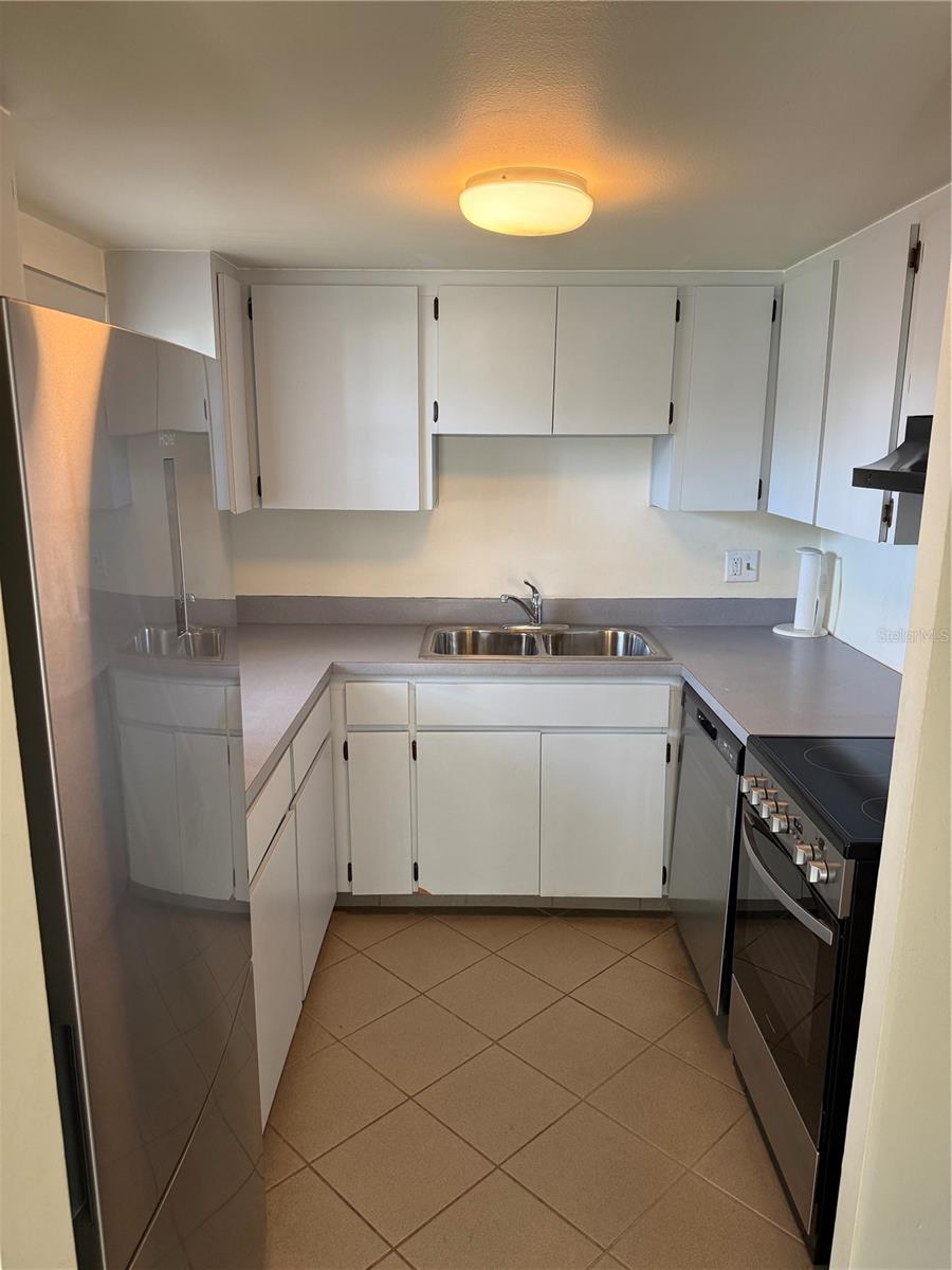 TB8454889 Property Photo