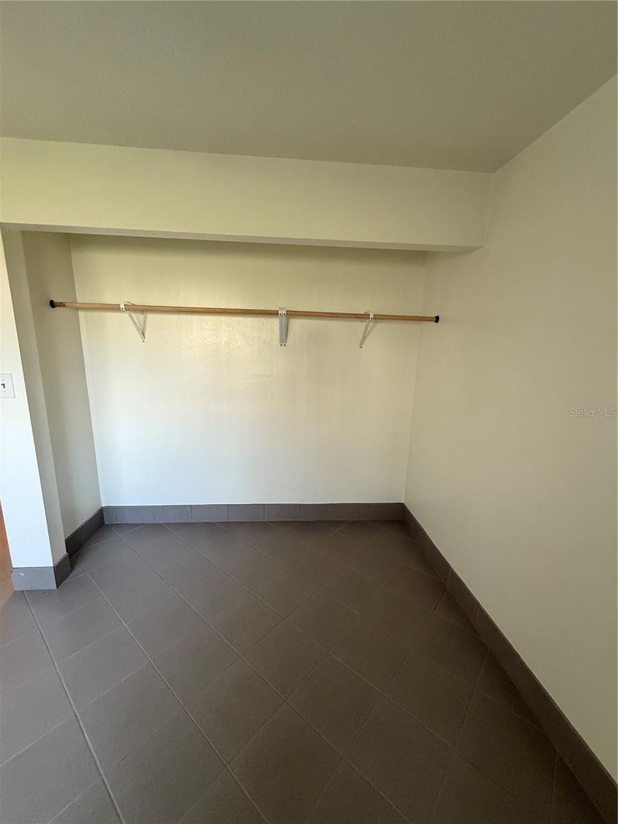 TB8454889 Property Photo