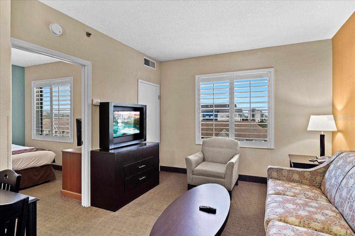 O6366072 Property Photo