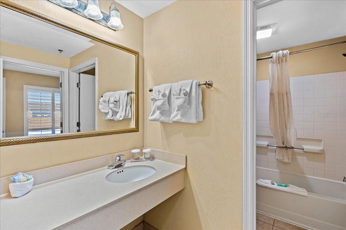 O6366072 Property Photo