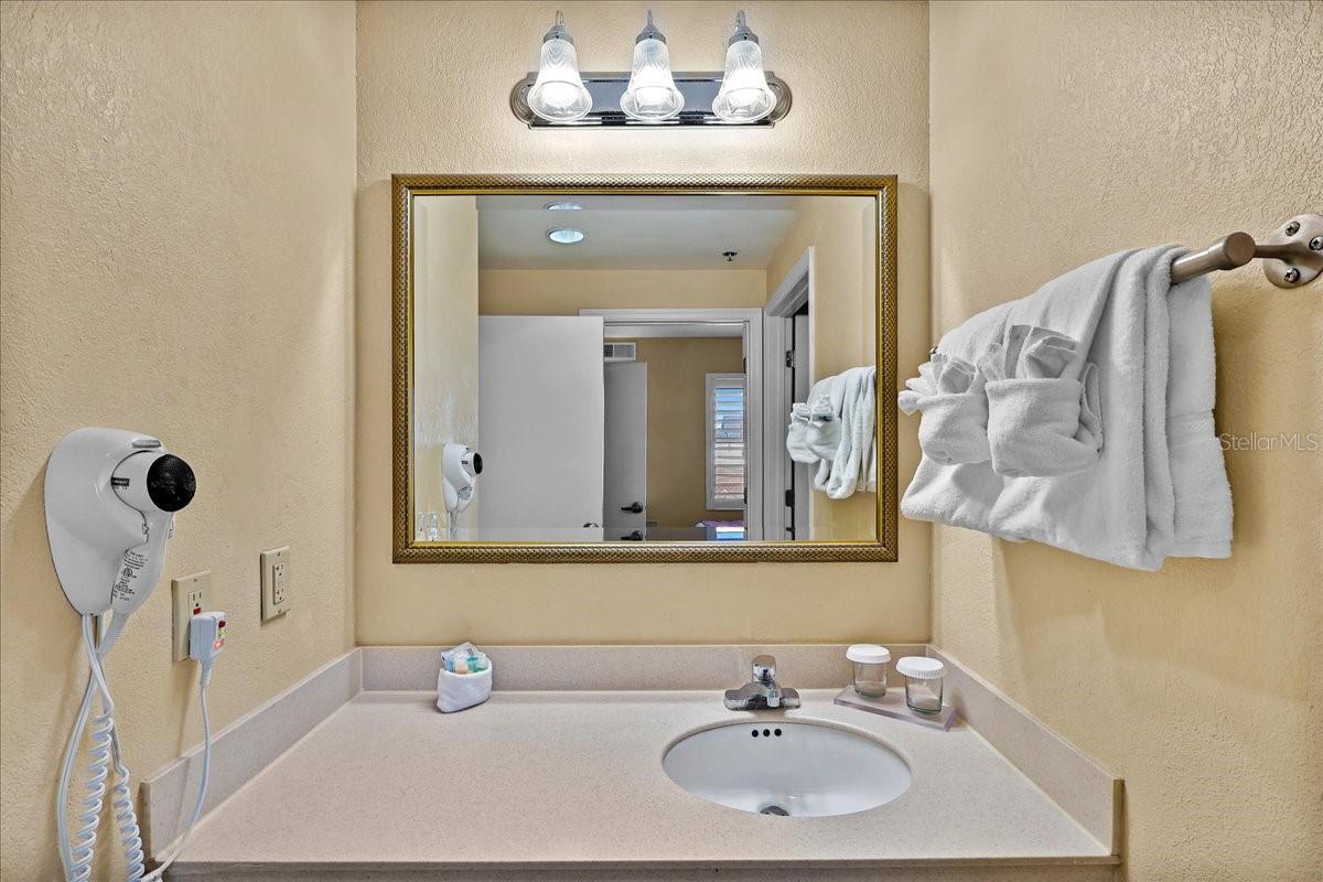 O6366072 Property Photo