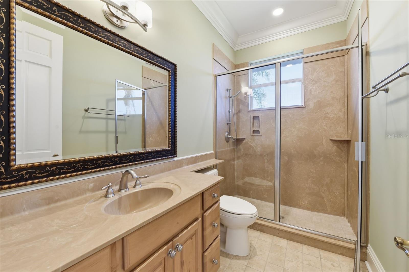 TB8454921 Property Photo